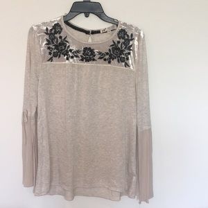 Beige Blouse with velvet and embroidered roses!